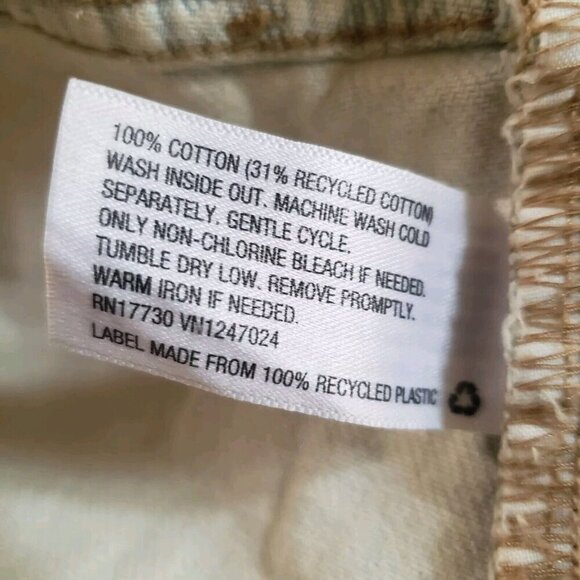 WILD FABLE Women's Plus Jean Shorts Size 30 Med Wash Super High Rise Cut-Off NWT - Picture 10 of 10